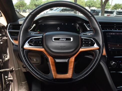 Used 2023 Jeep Grand Cherokee L Summit AWD/4WD image 24