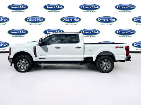 Used 2023 Ford F250 Lariat w/ Chrome Package image 4