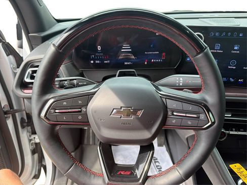 Used 2024 Chevrolet Traverse RS w/ LPO, Floor Liner Package AWD/4WD image 15