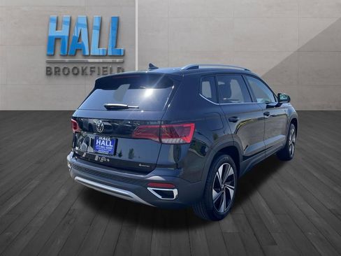 Used 2024 Volkswagen Taos SE AWD/4WD image 6