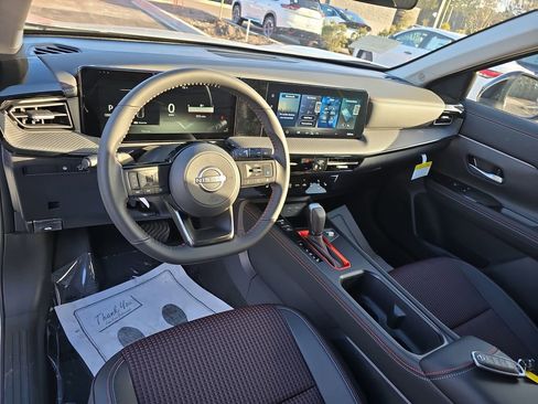 New 2026 Nissan Kicks SR w/ Cold Weather Package image 19