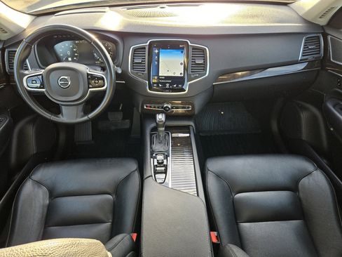 Used 2019 Volvo XC90 T6 Momentum w/ Advanced Package image 2