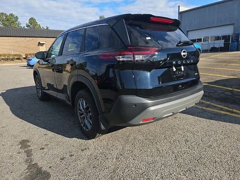 Certified 2023 Nissan Rogue S image 10
