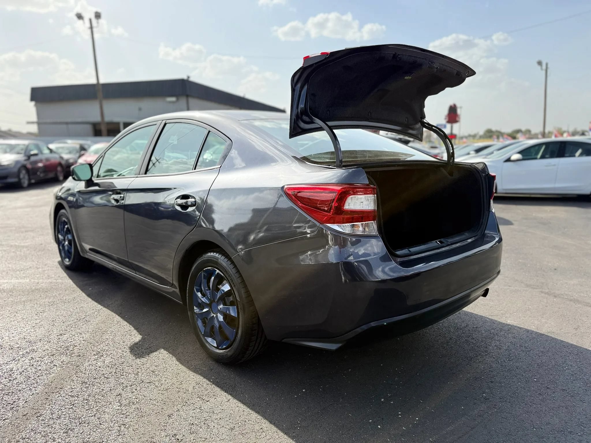Used 2018 Subaru Impreza 2.0i AWD/4WD image 31