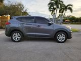 Used 2019 Hyundai Tucson SE image 4