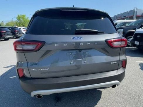 Used 2024 Ford Escape Active AWD/4WD image 3