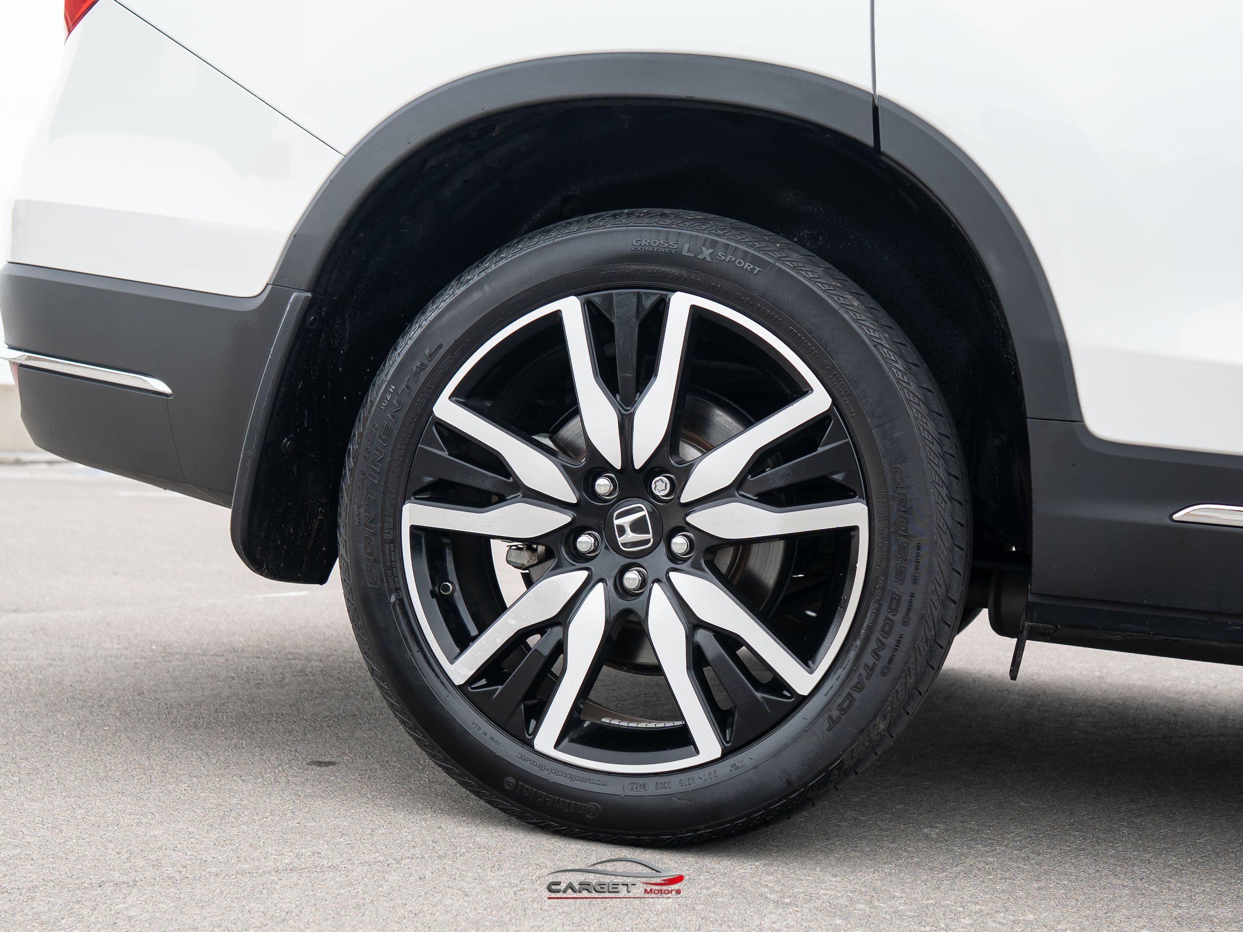 Used 2022 Honda Pilot Touring image 11