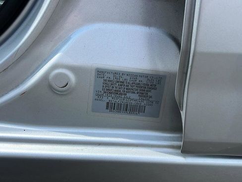 Used 2021 Nissan Versa SV image 15