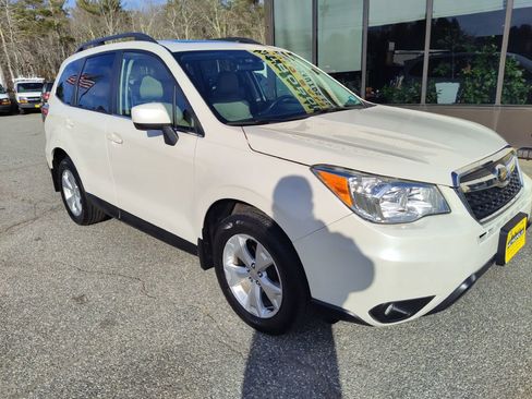 Used 2015 Subaru Forester 2.5i Limited image 2
