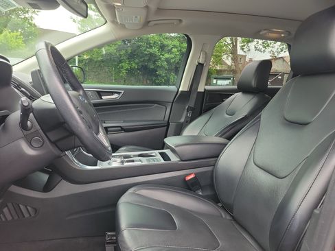 Used 2021 Ford Edge Titanium w/ Equipment Group 301A AWD/4WD image 19