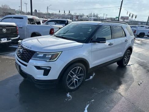 Used 2019 Ford Explorer Sport w/ Equipment Group 401A image 18