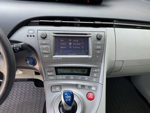 Used 2015 Toyota Prius Three FWD image 20