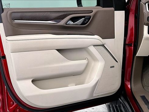 Used 2021 GMC Yukon Denali w/ Denali Premium Package AWD/4WD image 22