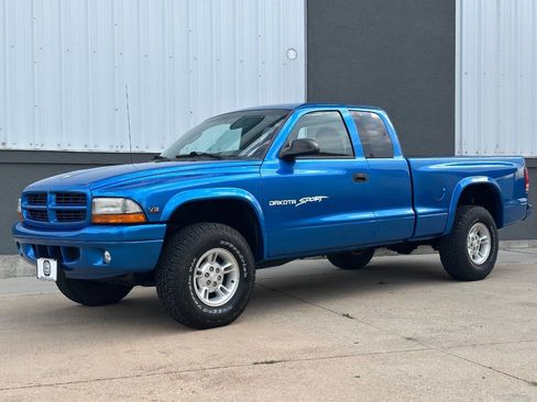 Used 1999 Dodge Dakota Sport image 3