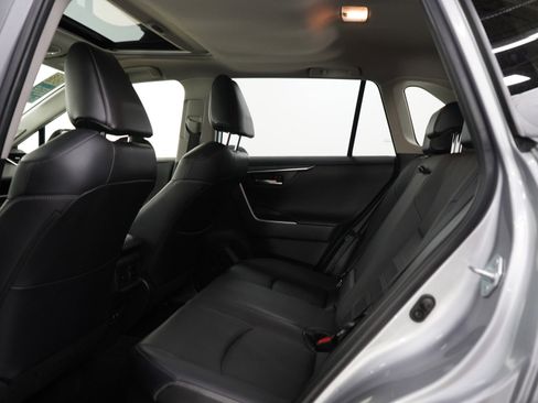 Used 2021 Toyota RAV4 Limited w/ Limited Grade Weather Package AWD/4WD image 18