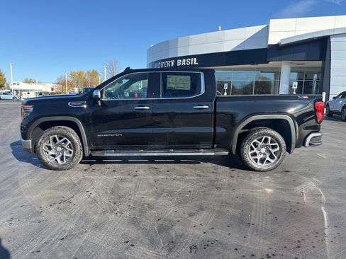New 2026 GMC Sierra 1500 SLT image 7