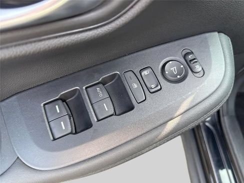 Used 2024 Honda HR-V LX image 17