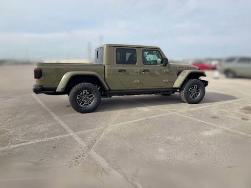 New 2026 Jeep Gladiator Mojave image 13