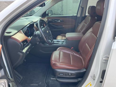 Used 2018 Chevrolet Traverse High Country AWD/4WD image 24