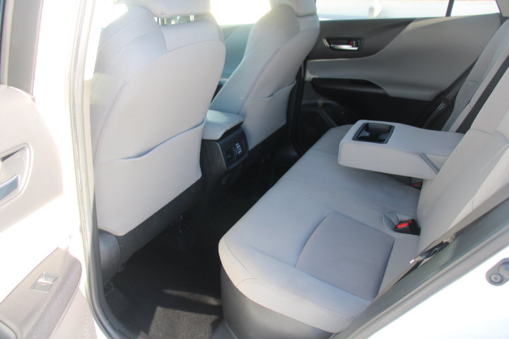 Certified 2021 Toyota Venza LE w/ Carpet Mat Package (TMS) AWD/4WD image 14
