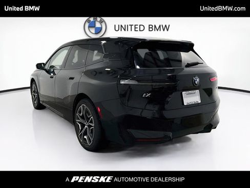 Used 2024 BMW iX xDrive50 w/ Premium Package AWD/4WD image 7