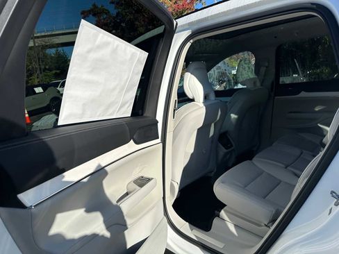 New 2025 Volvo EX90 Plus w/ Protection Package Premier image 16
