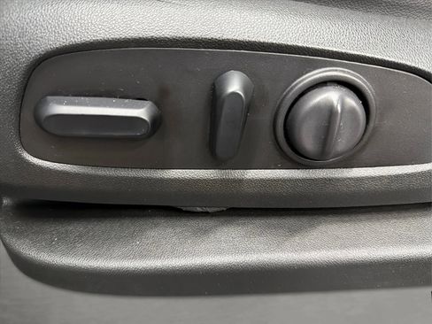 Used 2021 GMC Terrain SLT image 39