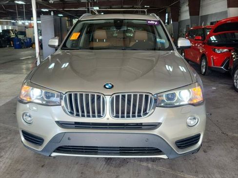 Used 2017 BMW X3 sDrive28i image 3