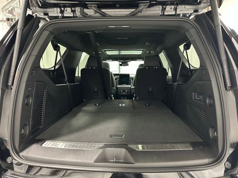 Used 2025 GMC Yukon XL Denali w/ Sun & Power Step Package image 47