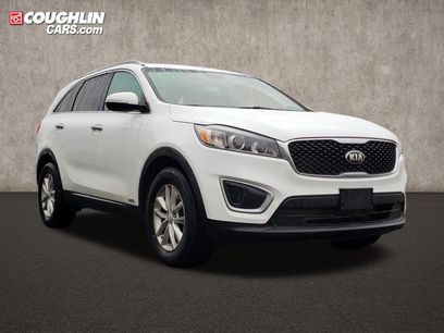 Used 2017 Kia Sorento LX w/ LX Convenience Package