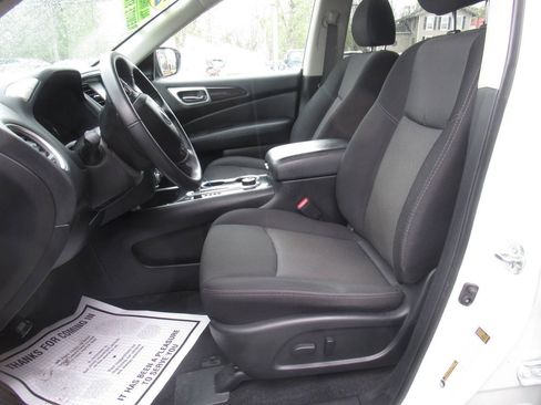 Used 2020 Nissan Pathfinder SV AWD/4WD image 18