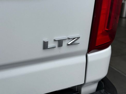 Used 2022 Chevrolet Silverado 2500 LTZ w/ LTZ Premium Package image 14