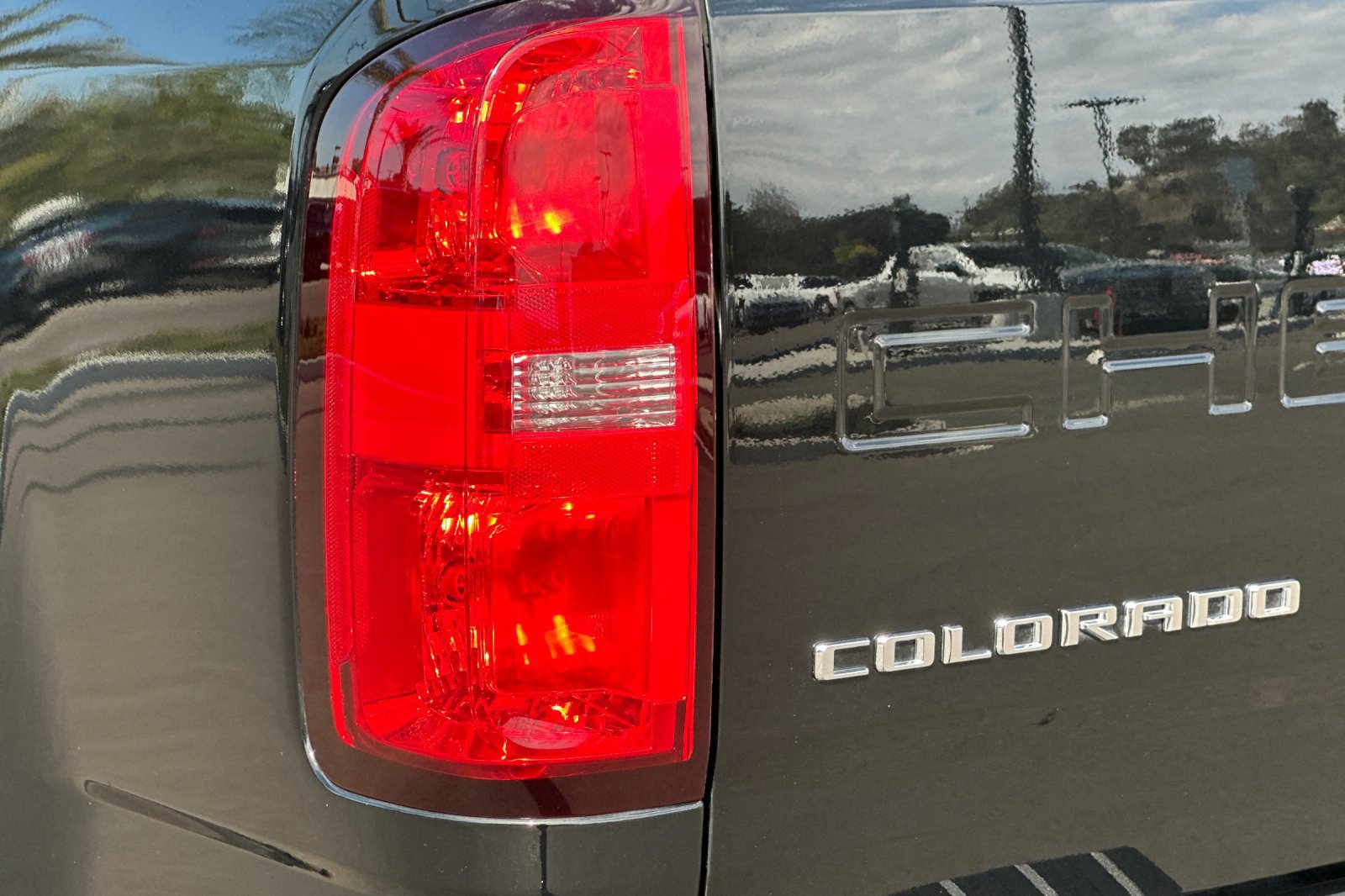 Used 2022 Chevrolet Colorado ZR2 w/ ZR2 Midnight Special Edition AWD/4WD image 34