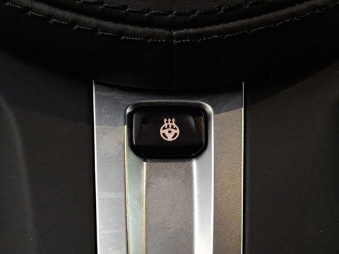 Certified 2023 BMW 530i xDrive w/ M Sport Package image 18