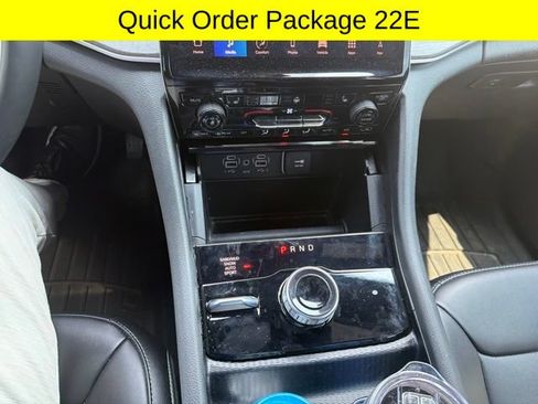 Used 2024 Jeep Grand Cherokee Limited w/ Black Appearance Package AWD/4WD image 11