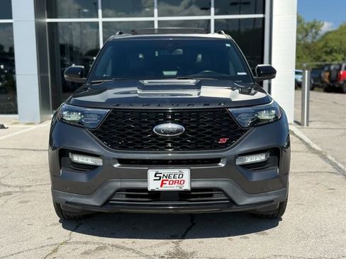 Used 2020 Ford Explorer ST w/ ST Street Pack image 2