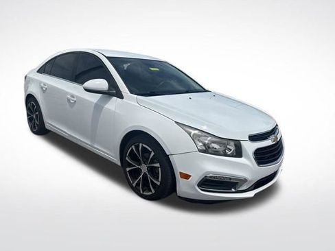 Used 2016 Chevrolet Cruze LT w/ Technology Package FWD image 7