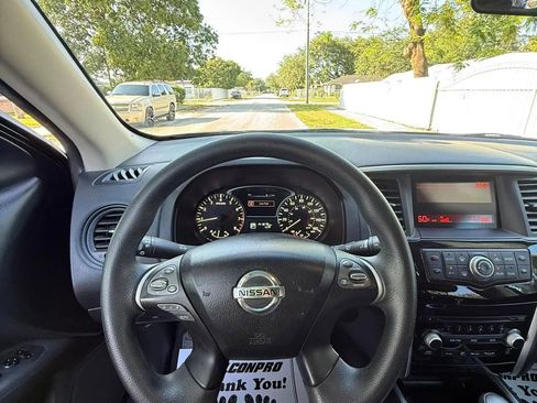 Used 2015 Nissan Pathfinder S FWD image 9