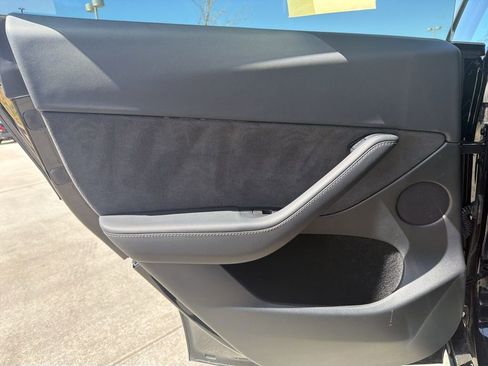 Used 2023 Tesla Model Y Long Range AWD/4WD image 20