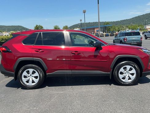 Certified 2025 Toyota RAV4 LE AWD/4WD image 4