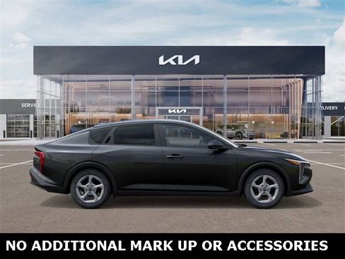 New 2025 Kia K4 LXS image 7