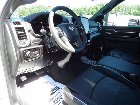 Used 2026 RAM 2500 Laramie AWD/4WD image 16