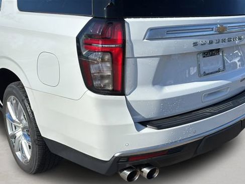 Used 2023 Chevrolet Suburban High Country image 35