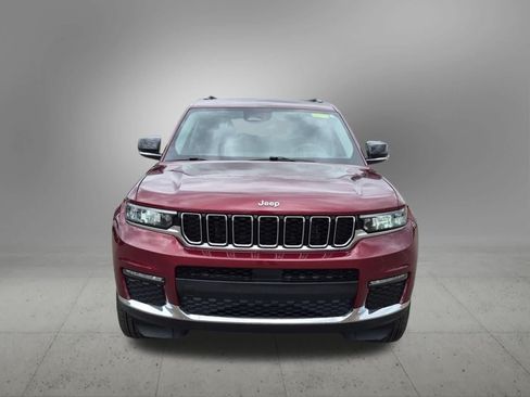 Used 2023 Jeep Grand Cherokee L Limited AWD/4WD image 9