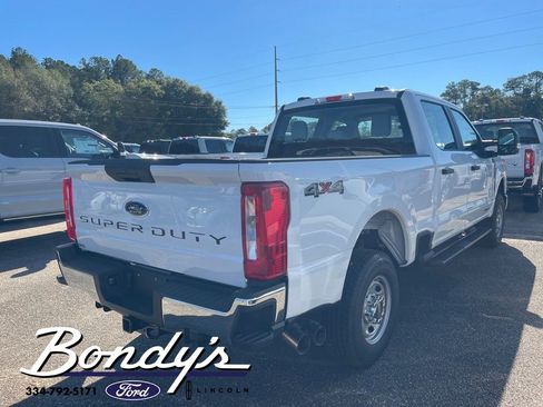 New 2026 Ford F250 XL w/ XL Chrome Package image 12