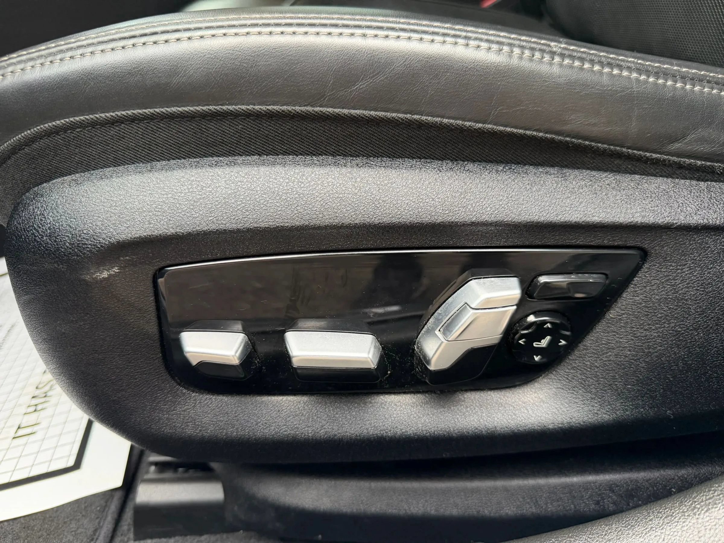 Used 2018 BMW M550i xDrive AWD/4WD image 26