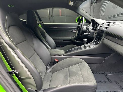 Used 2023 Porsche 718 Cayman GT4 RWD image 19
