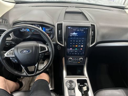 Used 2024 Ford Edge SEL AWD/4WD image 12