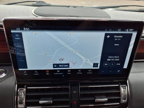 Used 2024 Lincoln Navigator Premiere image 18