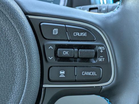 Certified 2019 Kia Niro EX FWD image 20